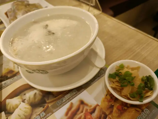 金銀蛋瘦肉粥