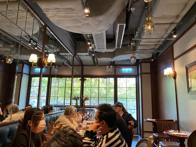 日洋式餐廳,玻璃透光