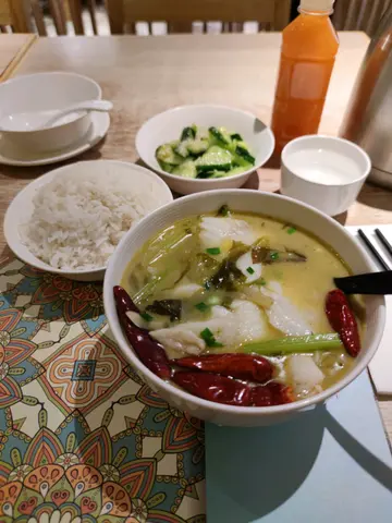 酸菜鱼客饭