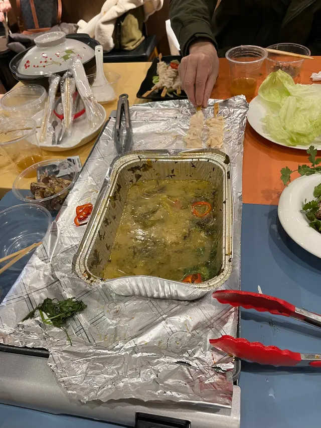 大家睇下個夾，就知道個兜係幾大