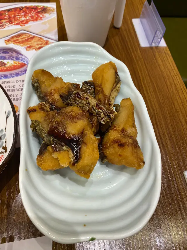 我好少食炸野  呢個薰魚無論魚既味道  炸既程度剛好  味道非常好  如果有豉油點下  味道咁好