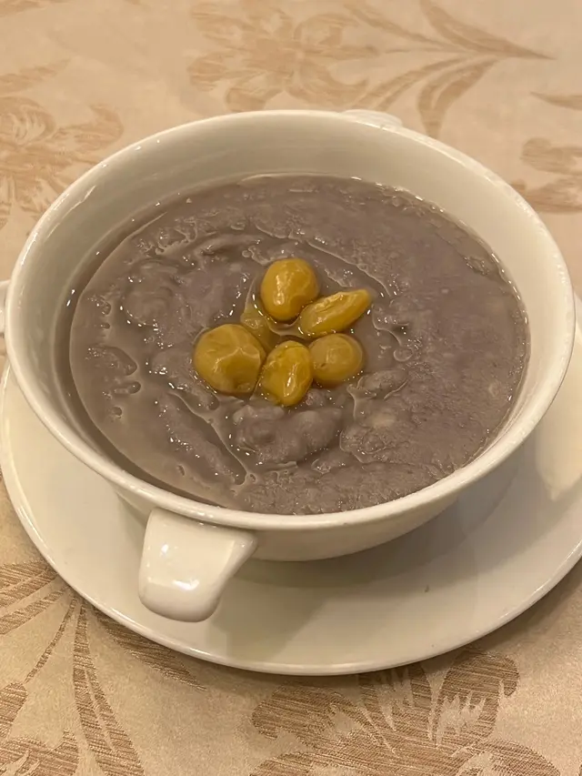 芋泥香滑又唔甜，正