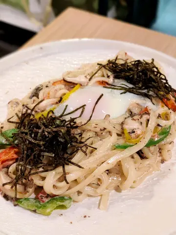 黑松露温泉蛋忌廉稻庭乌冬