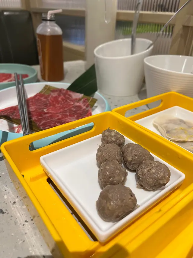 100%濃汁爽彈牛肉