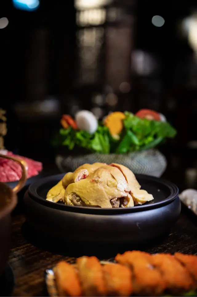 花膠雞火鍋半隻