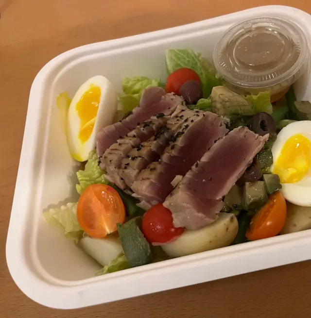 香燒吞拿魚雜菜沙律