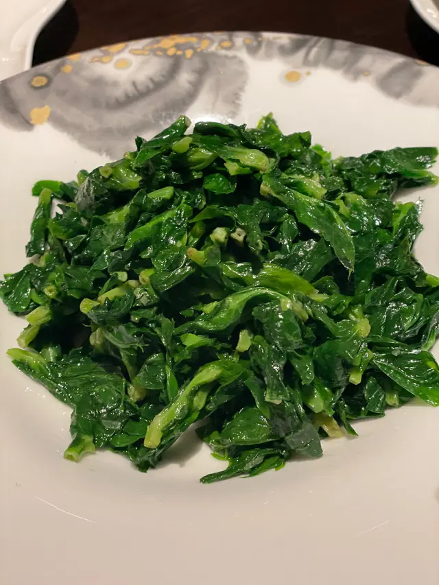 雞油炒豆苗