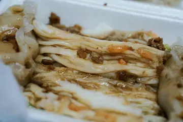 鸡蛋肠粉