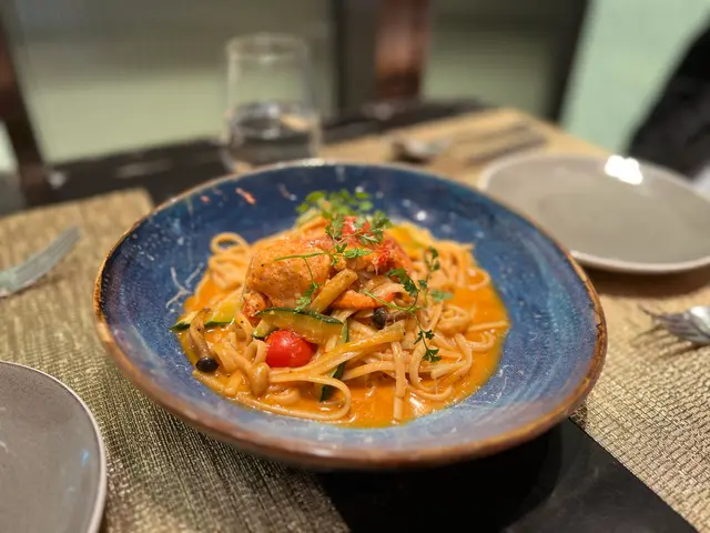 波士頓龍蝦扁意粉伴龍蝦汁