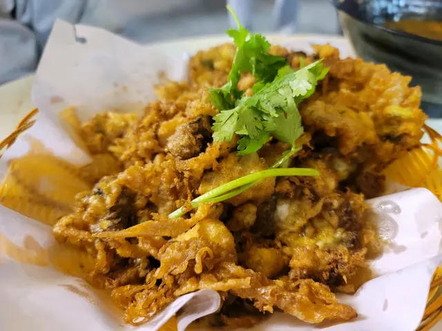 好老土都要講句：係以前既味道！ 真架，以前食到好食既炸蠔餅，就係有呢陣味！而且呢份餅，做到蠔肥、料多、酥脆、香口，無多餘既油份，放入口一刻真有幾分感動🥹