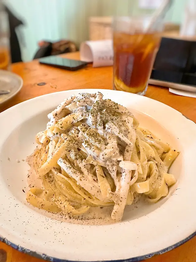 黑松露蟹肉闊蛋麵