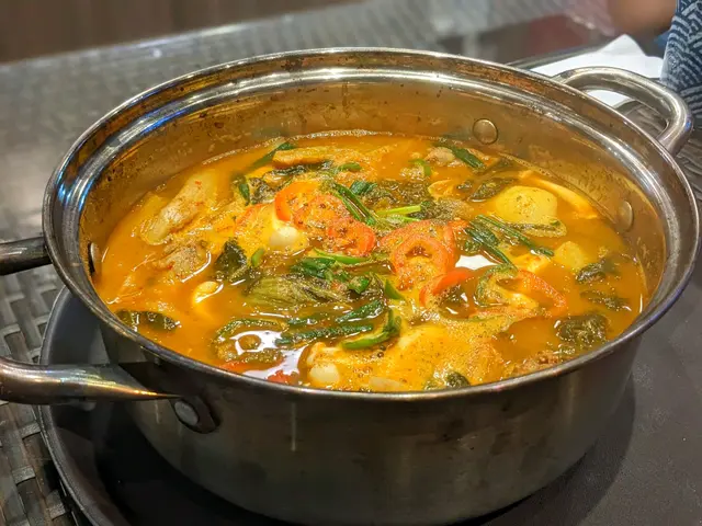 辣薯仔排骨菜乾湯