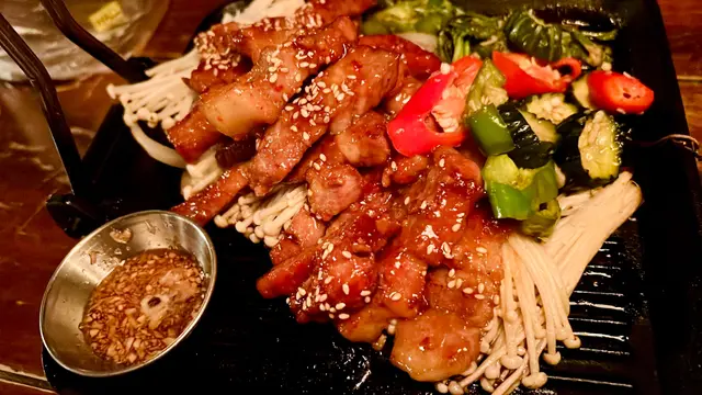 烤豬梅頭肉(韓式調味醬)