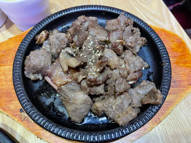 鐵板烤醬醃牛肋骨