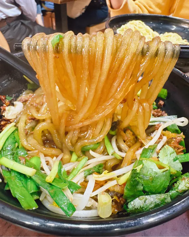 酸辣炸醬撈粉