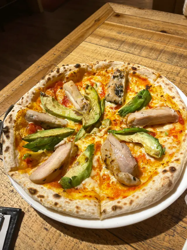 牛油果雞肉pizza