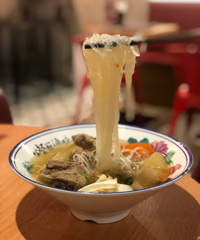 蔗香台式牛肋條湯冬粉