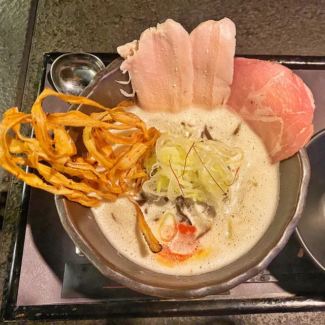 金鶴雞白湯拉麵