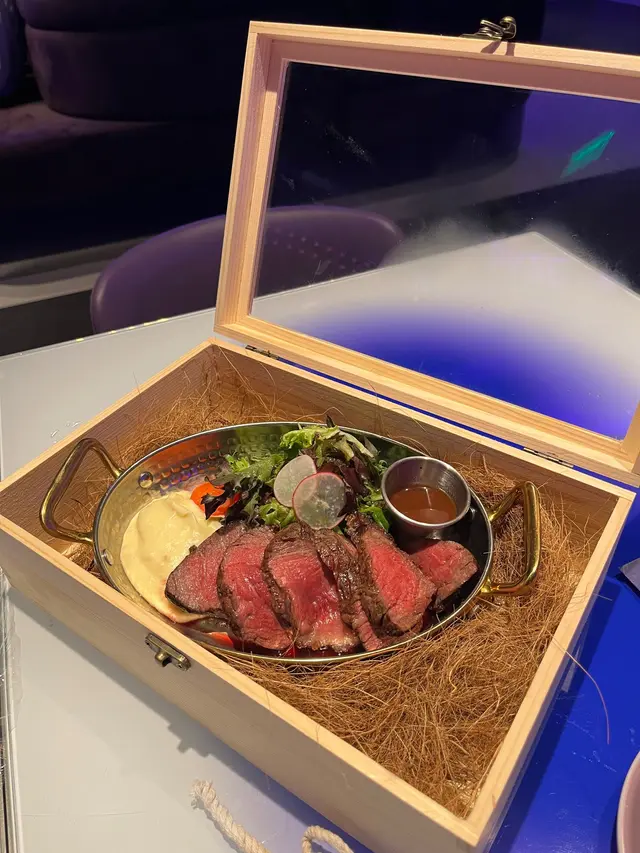 栛枝木煙燻M8和牛腹肉