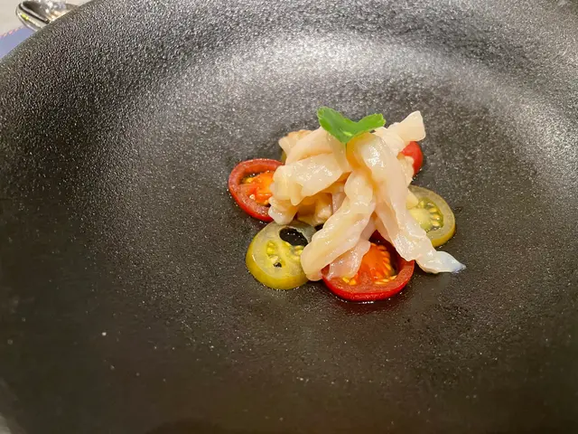 三色溫茄伴花椒 加拿大象拔蚌條