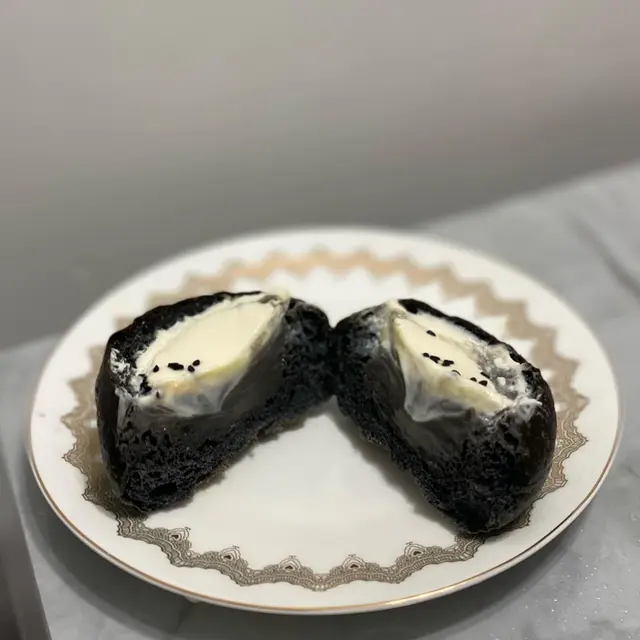 黑芝麻布甸包🖤🤍 