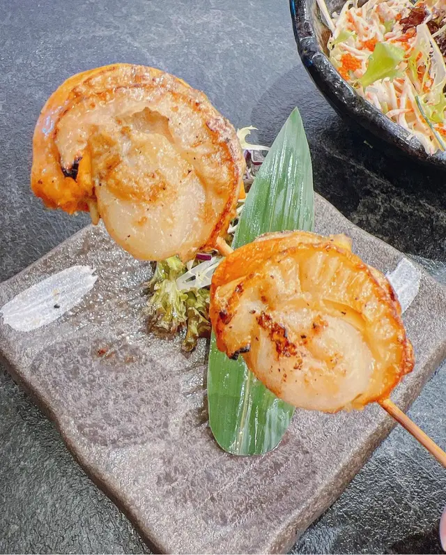 秘製蒜香牛油燒帆立貝 