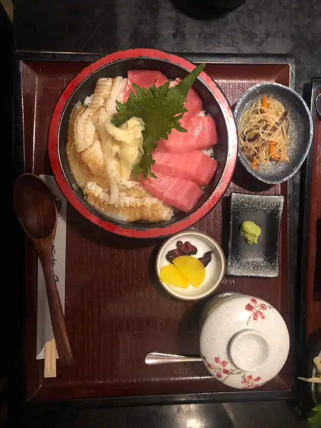 平目魚中腩丼