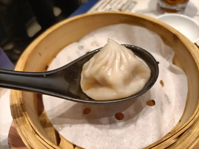 灌湯小籠包