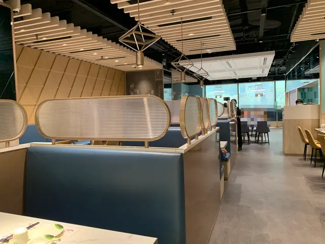 闊落的卡座,坐得好舒服