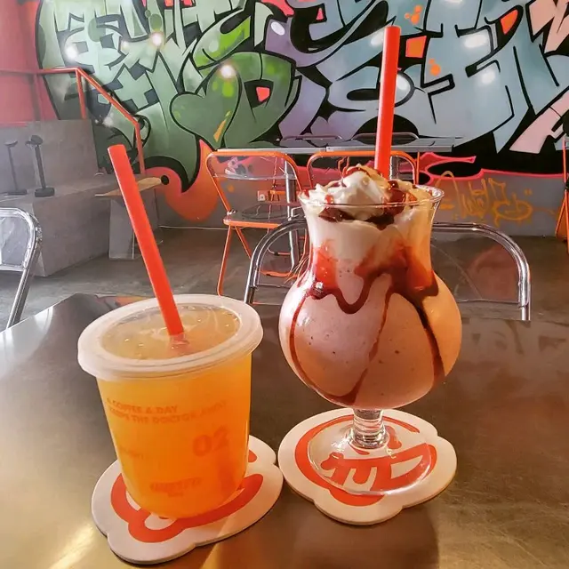 橙汁,士多啤梨沙冰