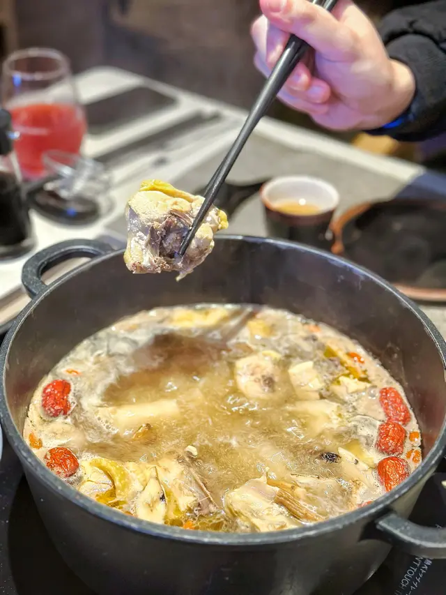 花膠花雕醉雞湯