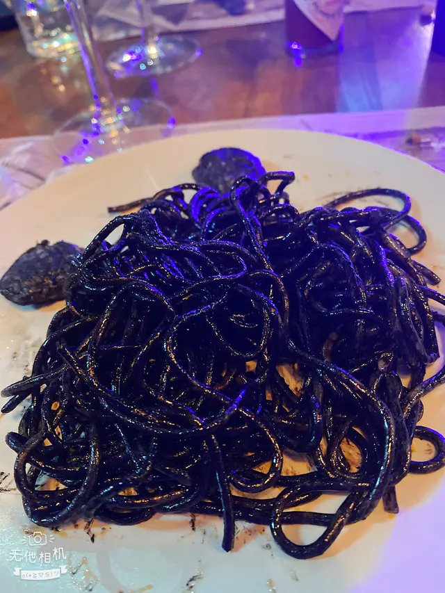 墨魚腸墨魚汁意粉