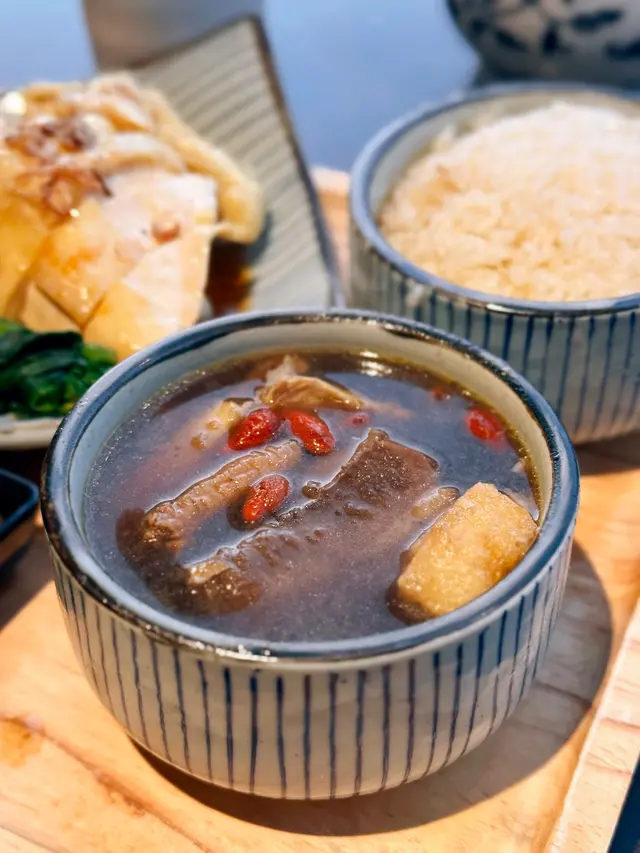 海南雞飯拼馬來西亞肉骨茶