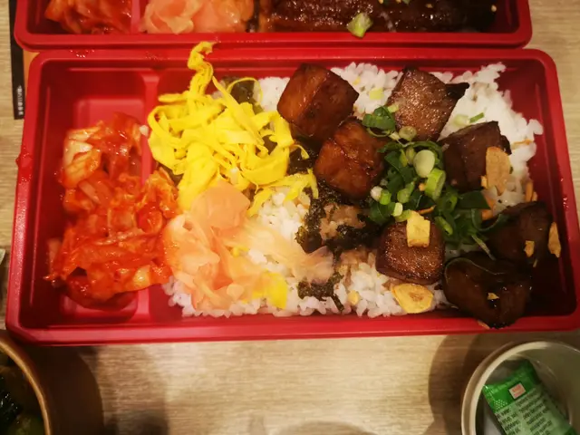 蒜片一口牛柳粒丼