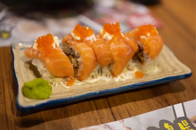 三文魚軟殼蟹反卷