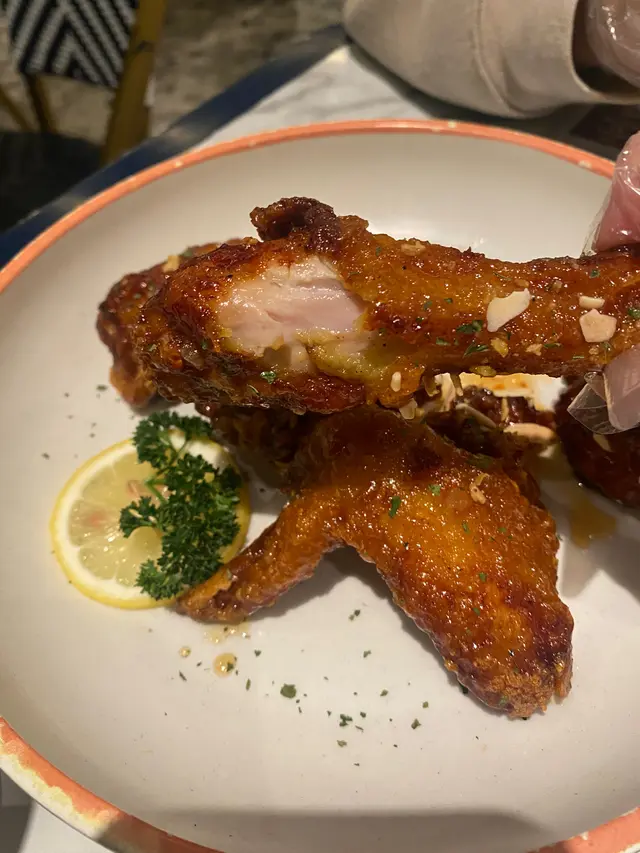 蜂蜜牛油香蒜脆雞 半份