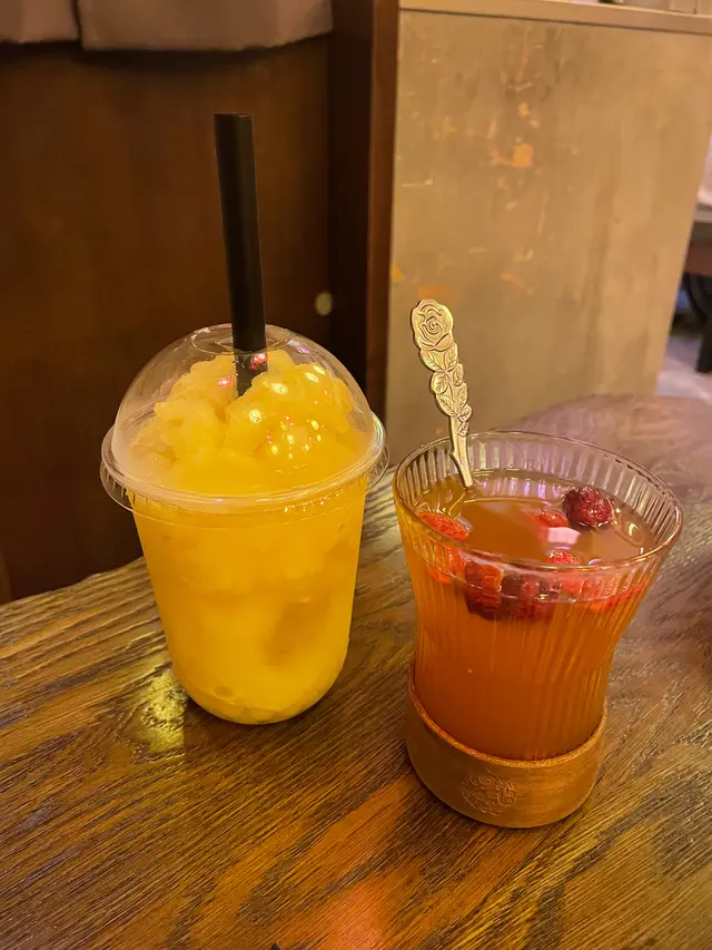 熱紅棗杞子桂圓薑母茶