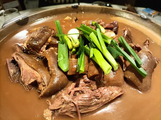 羊腩煲