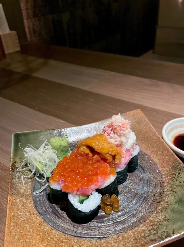 特盛豪快海膽吞拿魚卷