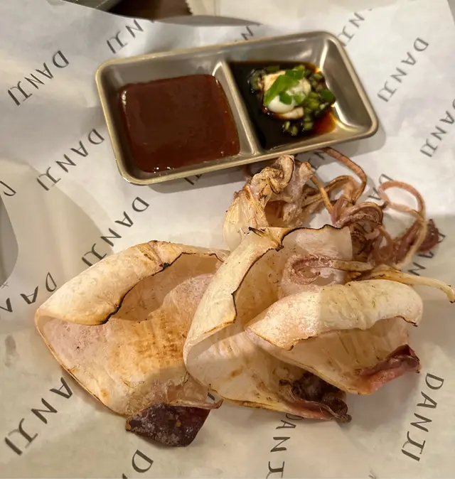 冇諗過一疊咁簡單嘅魷魚仔竟然咁好食  😋用文字形容唔到😂要去食