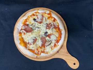 辣肉腸薄餅