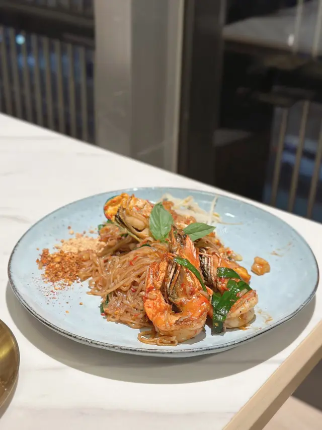 阿閒泰街頭大蝦炒金邊粉