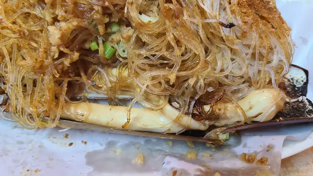 蒜蓉粉絲燒大蟶子皇