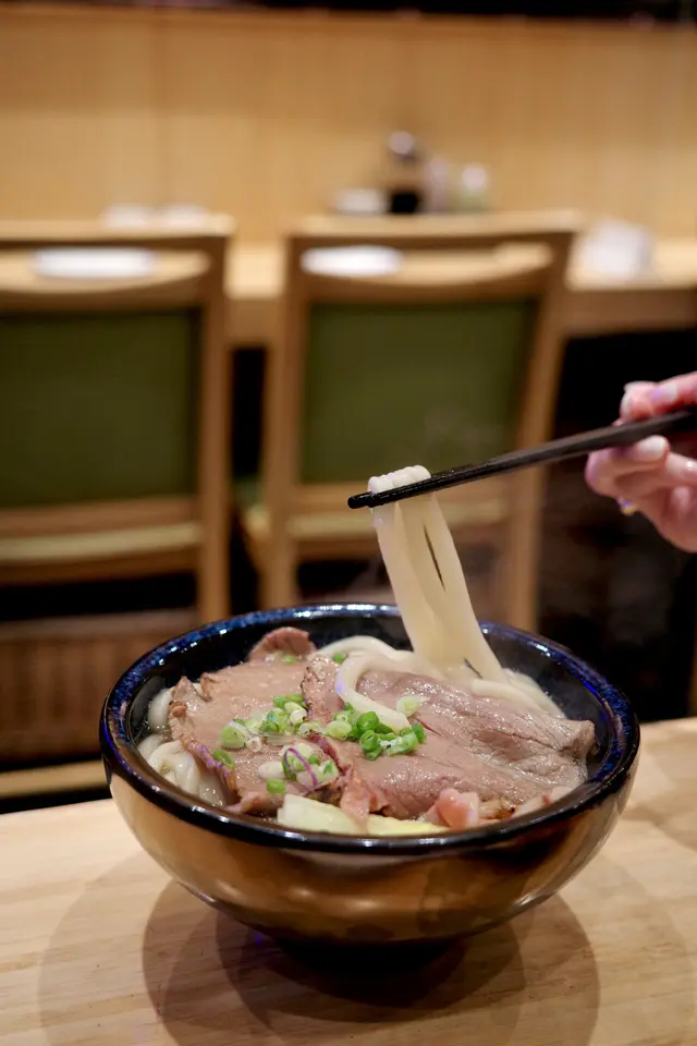 牛肉好嫩滑,個湯底係相對淡味嘅麵豉湯,唔會搶咗牛肉嘅鮮味👍🏻