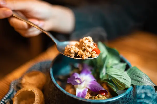 泰式肉碎脆球