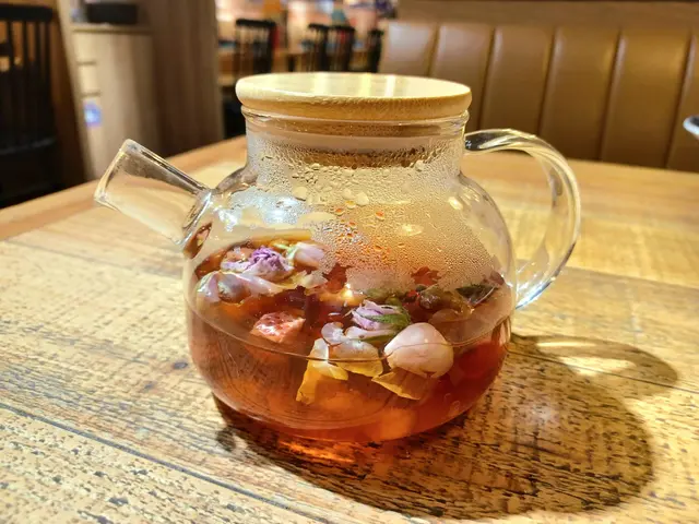 有玫瑰花、士多啤梨、柚子肉