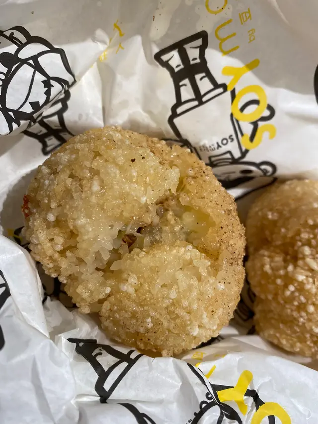 可以見到張紙充滿油