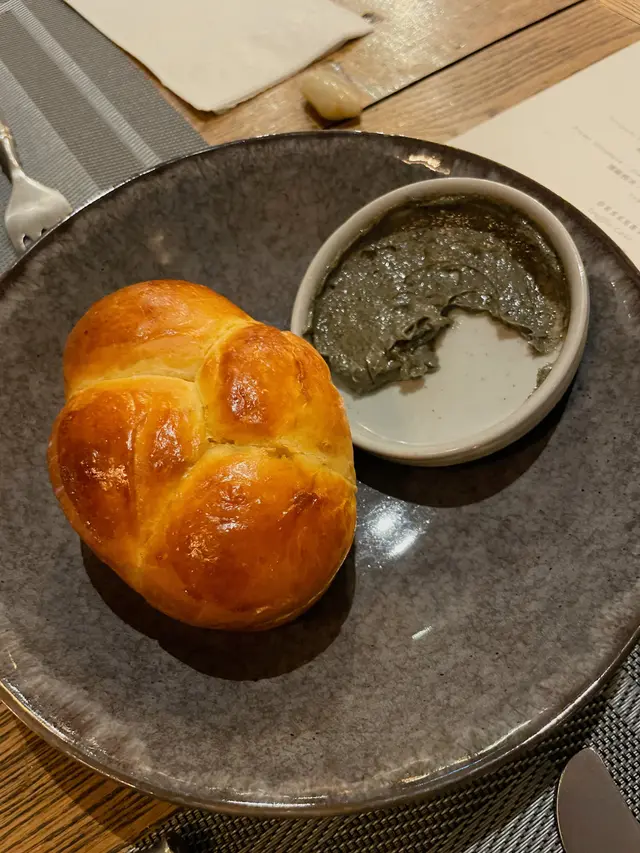 自家製味噌brioche配芝麻牛油