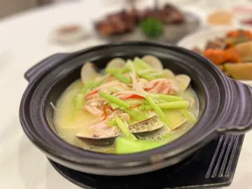 Abalone  and  clam  in  fish  broth