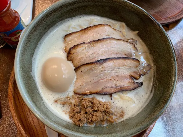 醬油叉燒雞湯底蕎麥麵